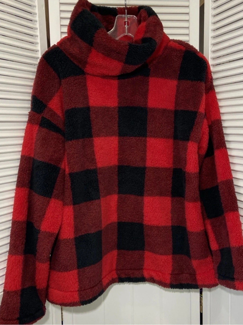LOFT Red Black Cozy Warm Buffalo Plaid Fleece Sherpa Pullover Top Sweater Sz XS